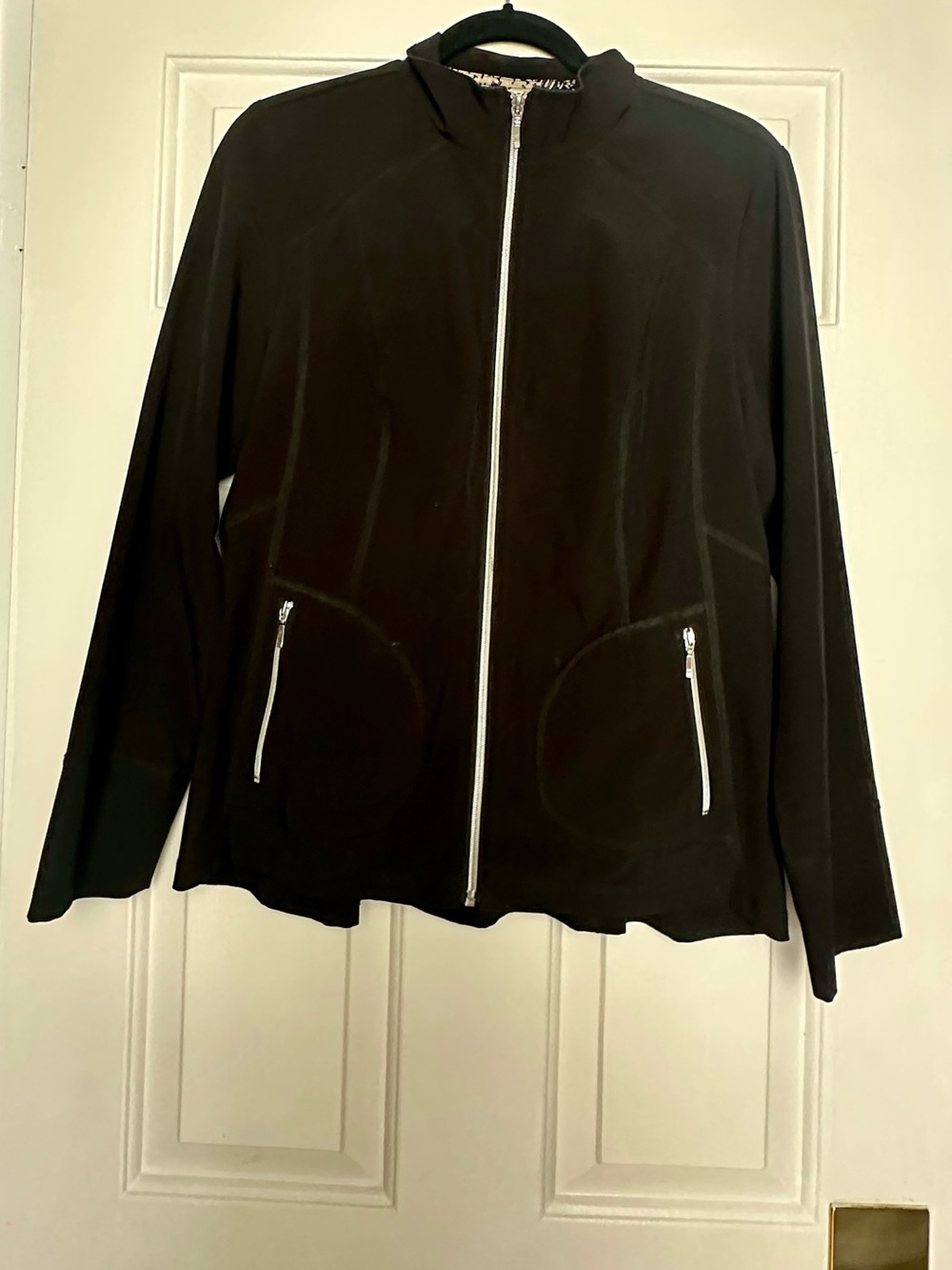 Chicos Zenergy Women's Black Zip-Front Jacket with Zipper Pockets